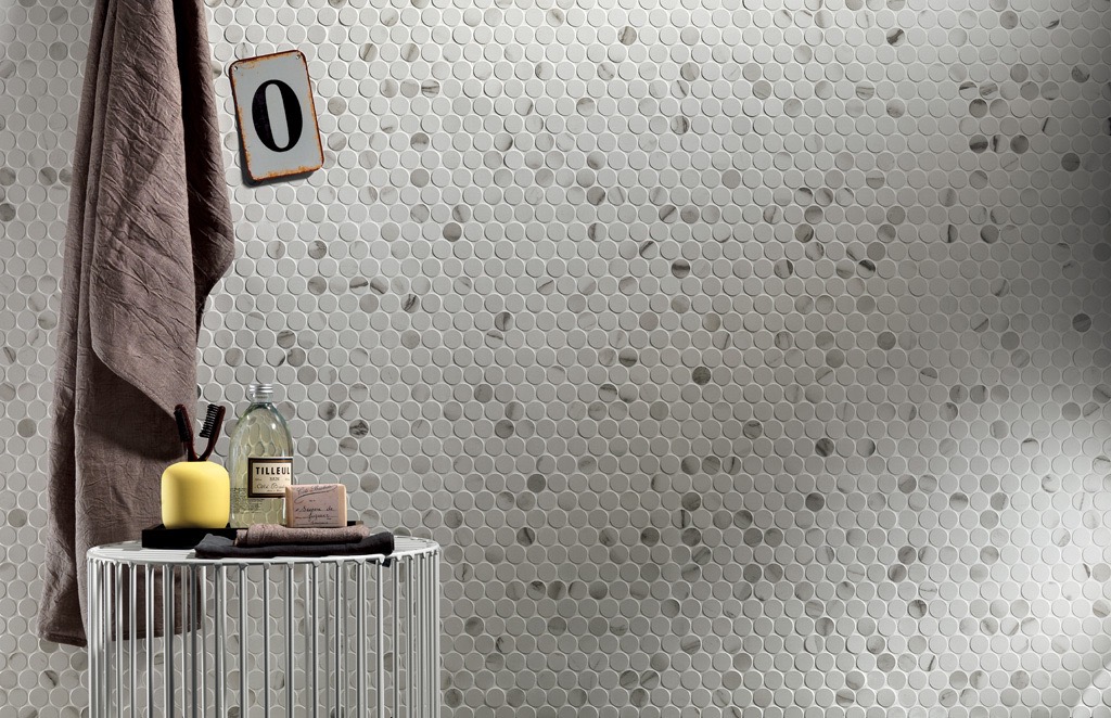 statuario marble feature tile