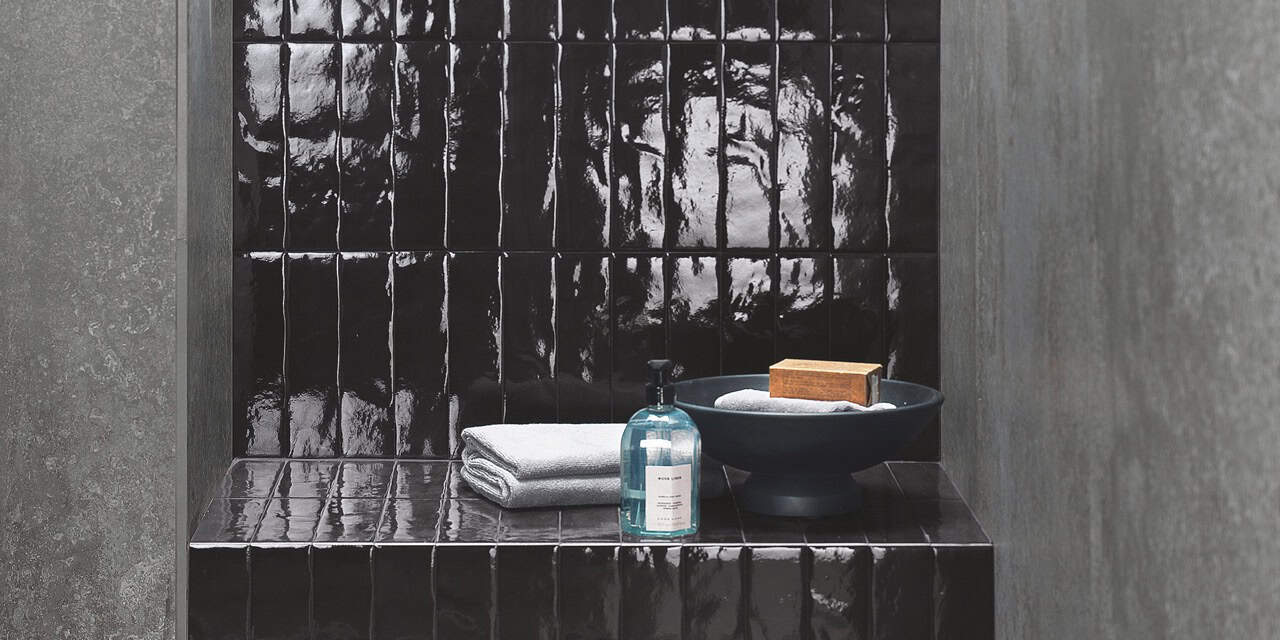 Glim Lavagna 6x24 Brillante; Color Mood Oxide Grey Rust 80x160; Color Mood Grigio 80x160; Milano Mood Antracite; FAP+ Sguardi; FAP+ Contatto (Slider)